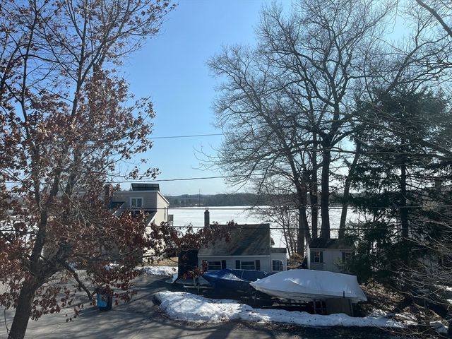 10 George St, Shrewsbury, MA 01545