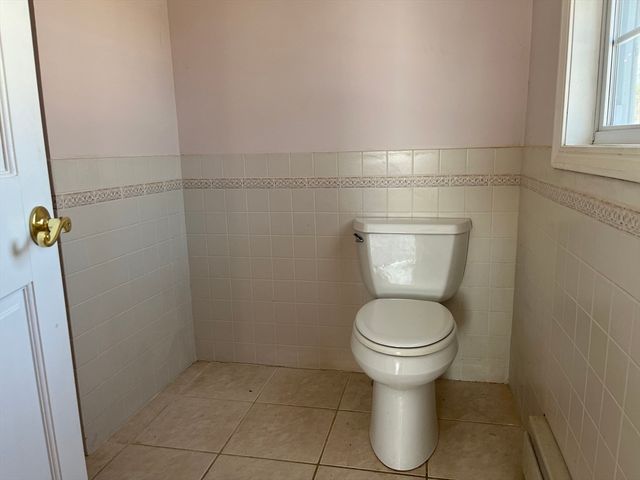 10 George St, Shrewsbury, MA 01545