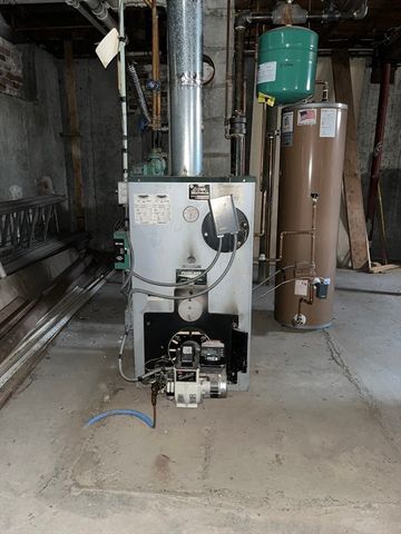 10 George St, Shrewsbury, MA 01545