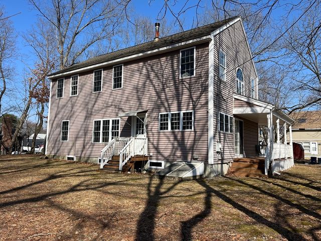 10 George St, Shrewsbury, MA 01545