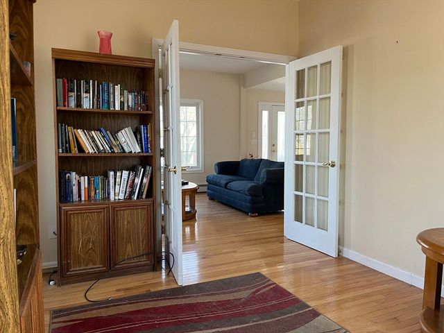 10 George St, Shrewsbury, MA 01545