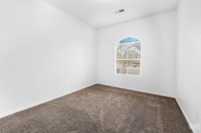 6319 Briolette Street, Bakersfield, CA 93313