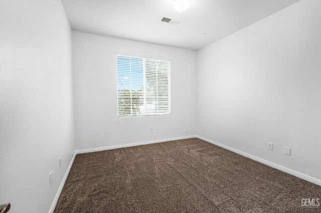 6319 Briolette Street, Bakersfield, CA 93313