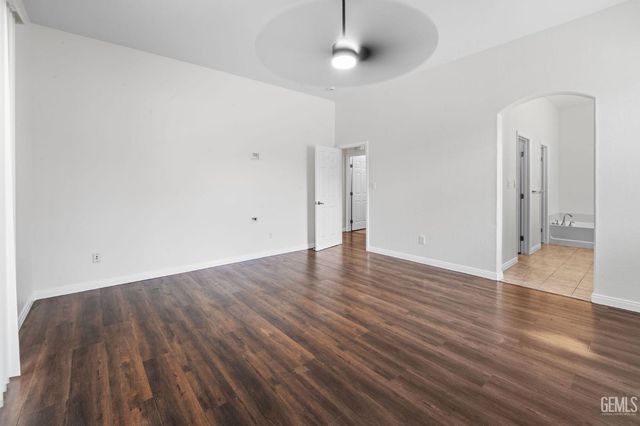 6319 Briolette Street, Bakersfield, CA 93313