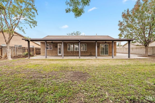 6319 Briolette Street, Bakersfield, CA 93313