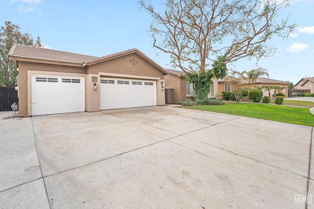 6319 Briolette Street, Bakersfield, CA 93313