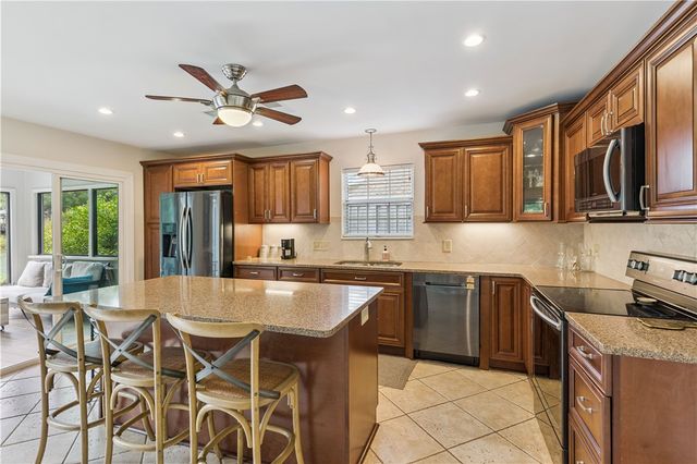 601 Shore Edge Trace, St Simons Island, GA 31522