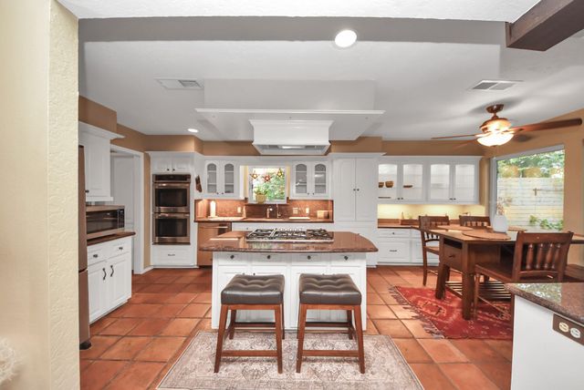 5911 Lookout Mountain Drive, Houston, TX 77069