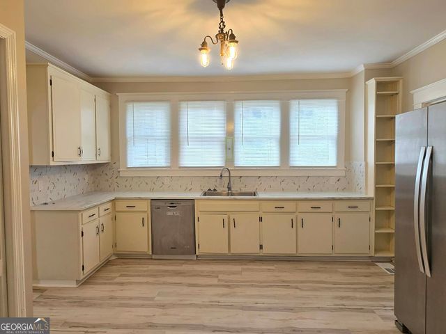 404 W Gordon Street, Thomaston, GA 30286