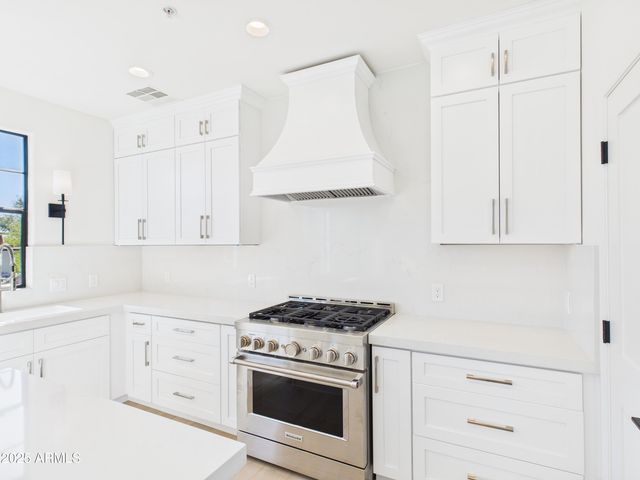 20704 N 90TH Place 1015, Scottsdale, AZ 85255