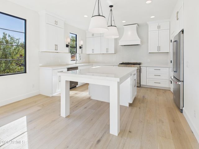 20704 N 90TH Place 1015, Scottsdale, AZ 85255