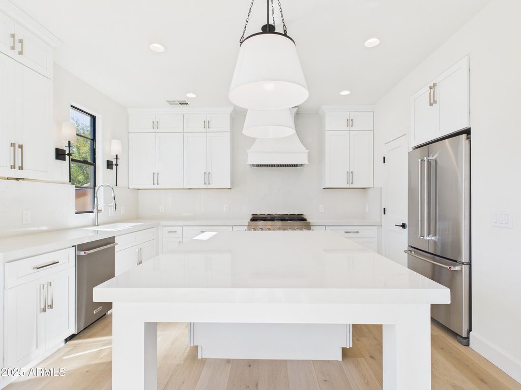 20704 N 90TH Place 1015, Scottsdale, AZ 85255