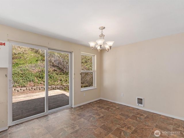 18027 121st Street NE, Arlington, WA 98223