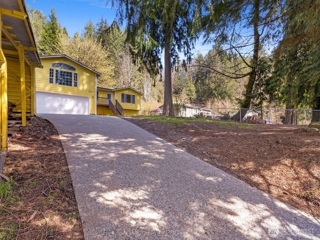 18027 121st Street NE, Arlington, WA 98223