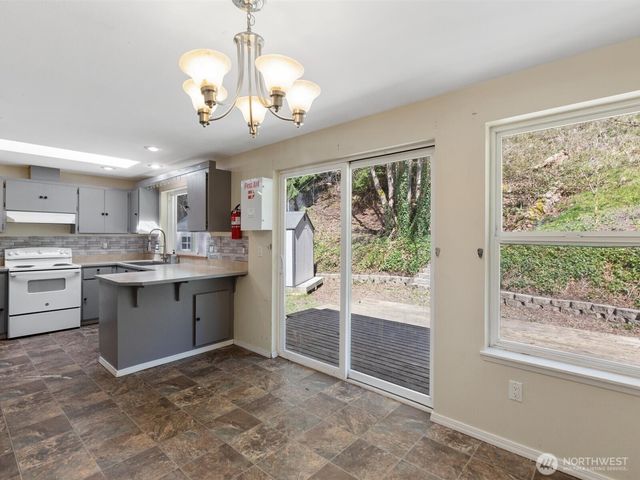 18027 121st Street NE, Arlington, WA 98223