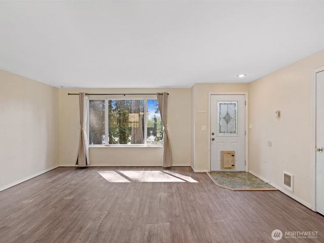 18027 121st Street NE, Arlington, WA 98223