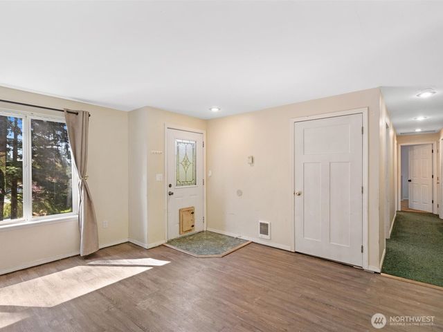 18027 121st Street NE, Arlington, WA 98223