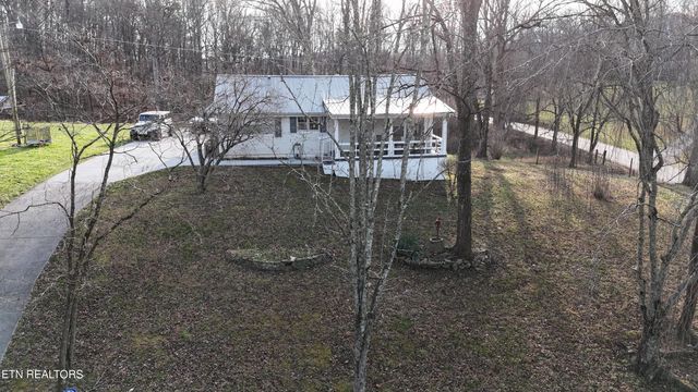 105 Echo Valley Rd, Rocky Top, TN 37769