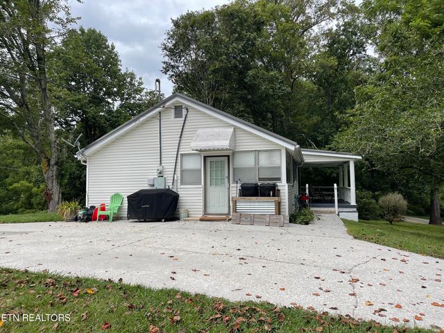 105 Echo Valley Rd, Rocky Top, TN 37769