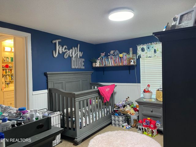 105 Echo Valley Rd, Rocky Top, TN 37769