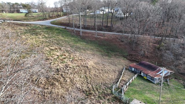 105 Echo Valley Rd, Rocky Top, TN 37769