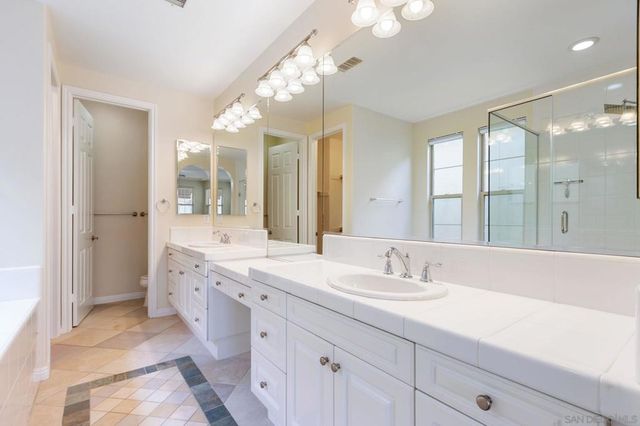 2785 E Bainbridge, San Diego, CA 92106