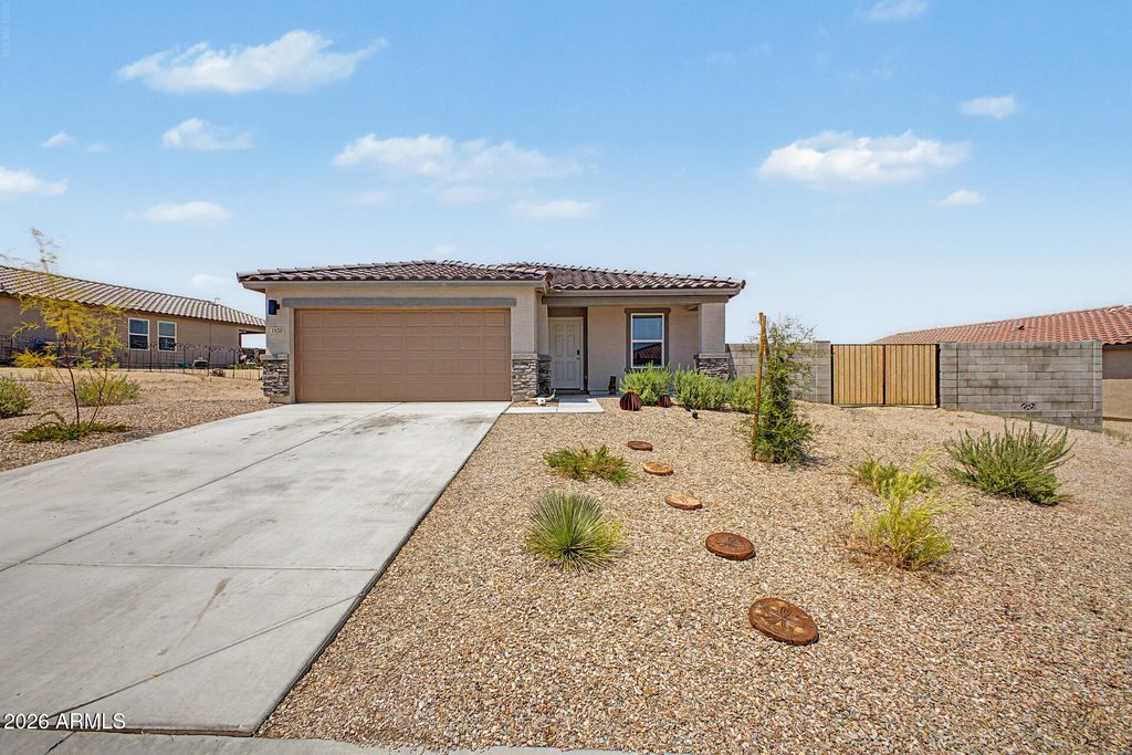 1820 W BROKEN ARROW Drive, Wickenburg, AZ 85390 — photo 2