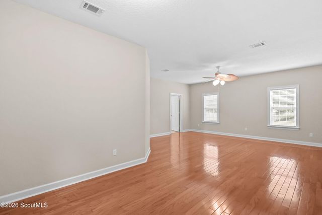 5560 Tara Rd, Waycross, GA 31503