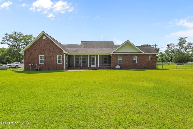 5560 Tara Rd, Waycross, GA 31503