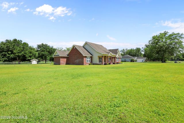 5560 Tara Rd, Waycross, GA 31503