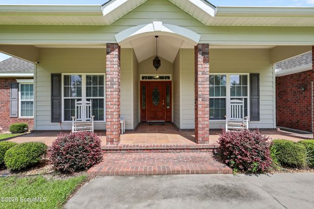 5560 Tara Rd, Waycross, GA 31503