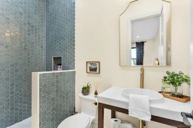 3345 Elliott St, San Diego, CA 92106