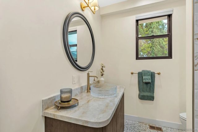 3345 Elliott St, San Diego, CA 92106