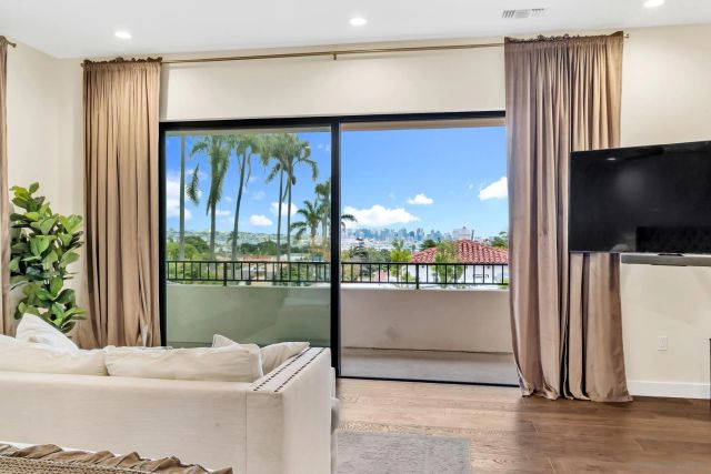 3345 Elliott St, San Diego, CA 92106