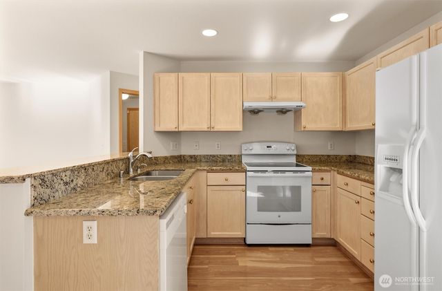 20532 121st Way SE, Kent, WA 98031