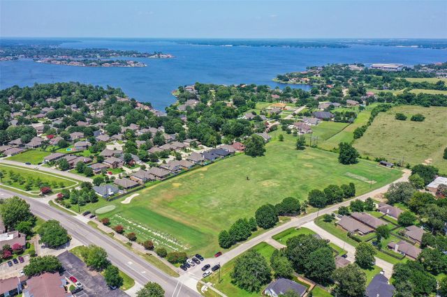 3721 Poets Court, Montgomery, TX 77356