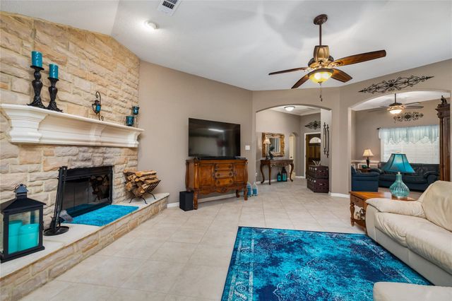 3721 Poets Court, Montgomery, TX 77356