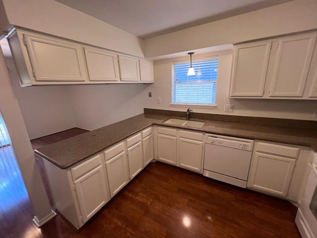 21 N Waxberry Road, The Woodlands, TX 77381