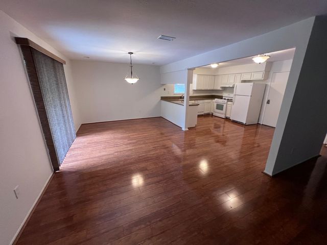 21 N Waxberry Road, The Woodlands, TX 77381