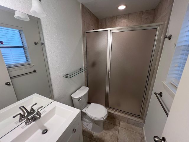 21 N Waxberry Road, The Woodlands, TX 77381