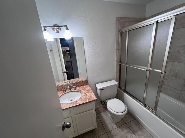 21 N Waxberry Road, The Woodlands, TX 77381