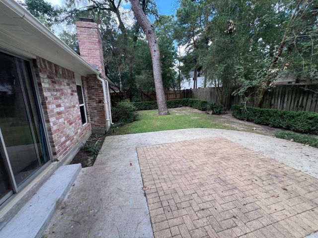 21 N Waxberry Road, The Woodlands, TX 77381