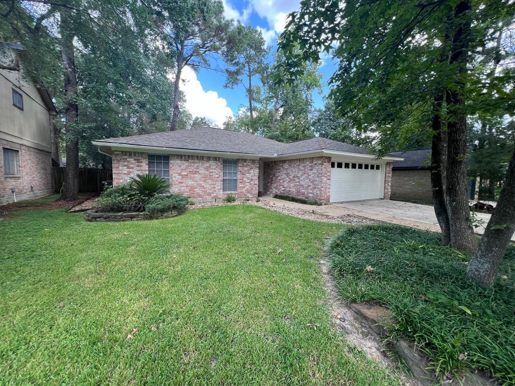 21 N Waxberry Road, The Woodlands, TX 77381