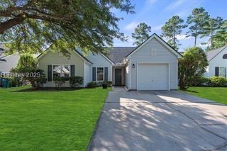 13 Spruce Dr, Bluffton, SC 29910