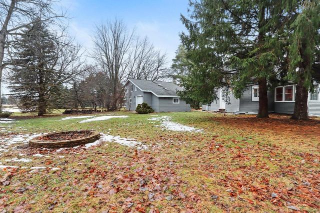 W6011 Mariner Hills TRAIL, Elkhorn, WI 53121