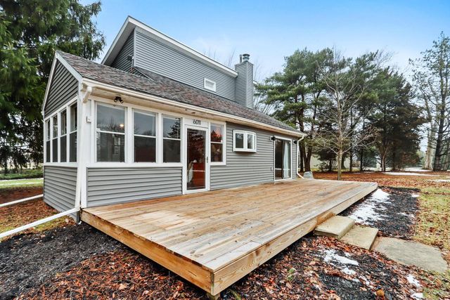 W6011 Mariner Hills TRAIL, Elkhorn, WI 53121