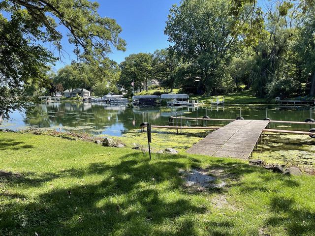 W6011 Mariner Hills TRAIL, Elkhorn, WI 53121