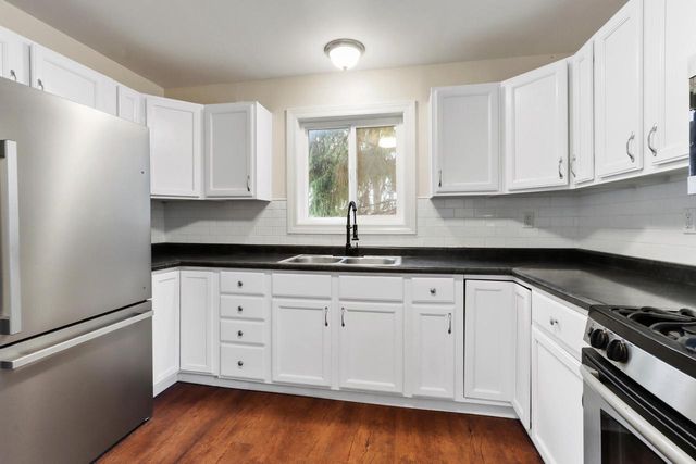 W6011 Mariner Hills TRAIL, Elkhorn, WI 53121