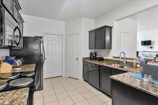 1106 Primrose Drive, Sanger, TX 76266