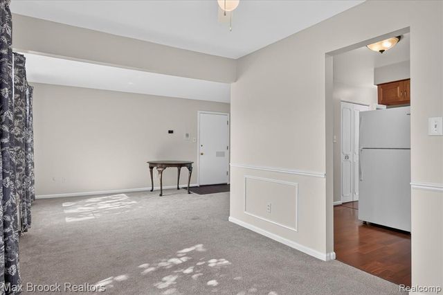 100 W Hickory Grove Road C6, Bloomfield Hills, MI 48304